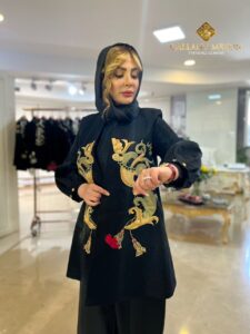 مانتو مجلسی مشکی کوتاه گلدوزی طلایی - مزون گالانت