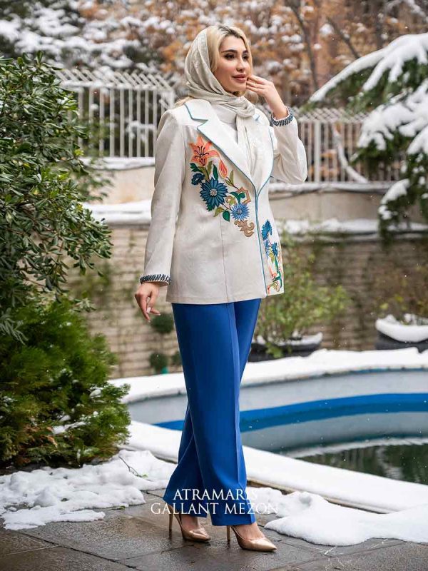 مانتو شلوار سفید آبی