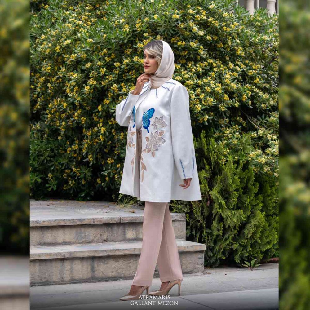 مانتو سفید جلوباز
