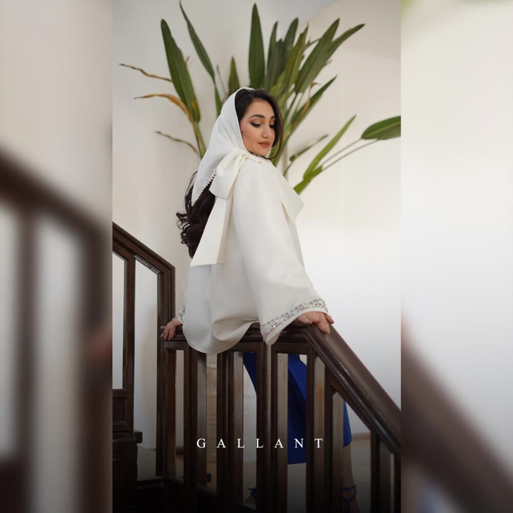 مانتو سفید