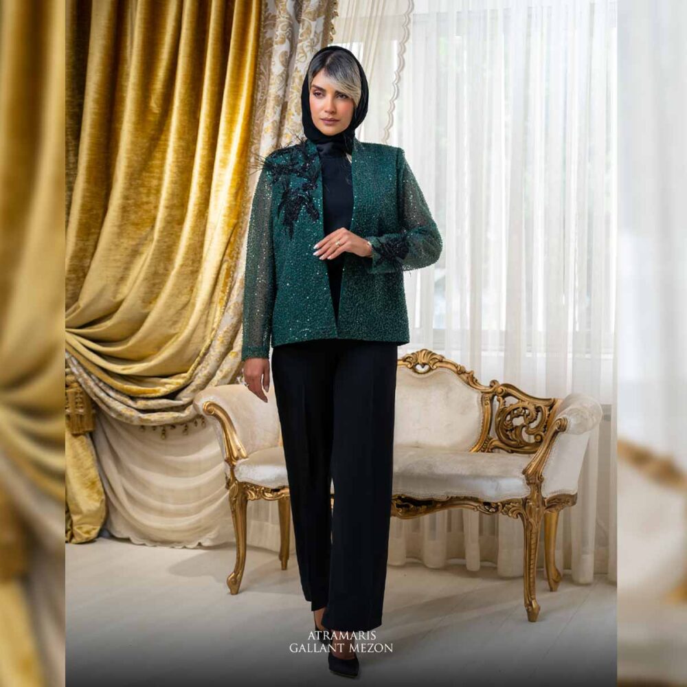کت و شلوار زنانه سبز کوتاه