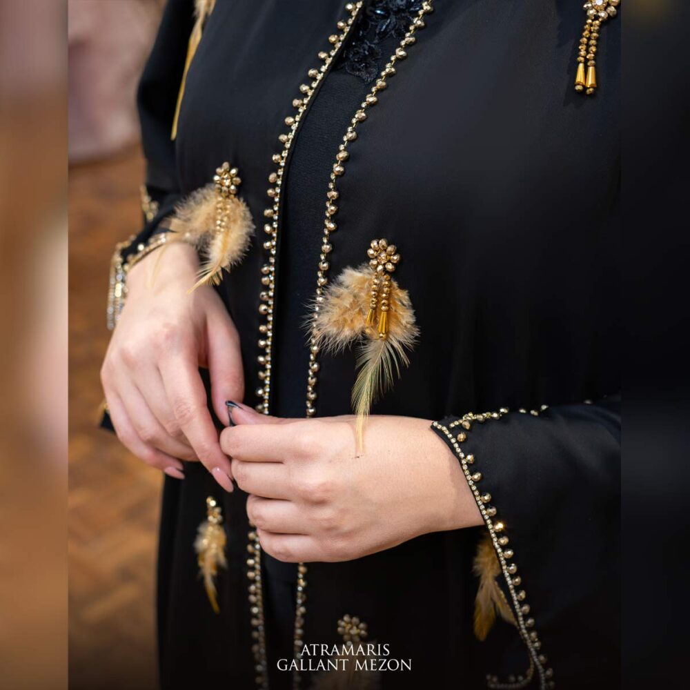 جواهردوزی روی مانتو