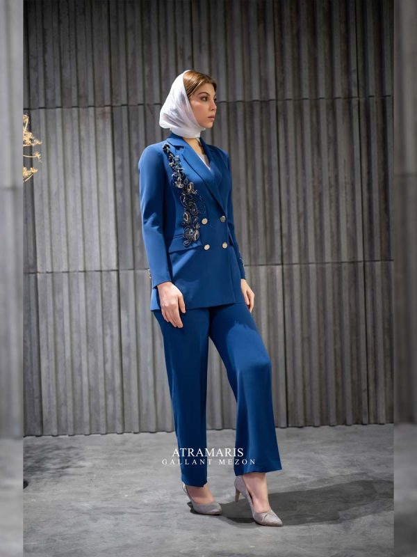 کت و شلوار آبی