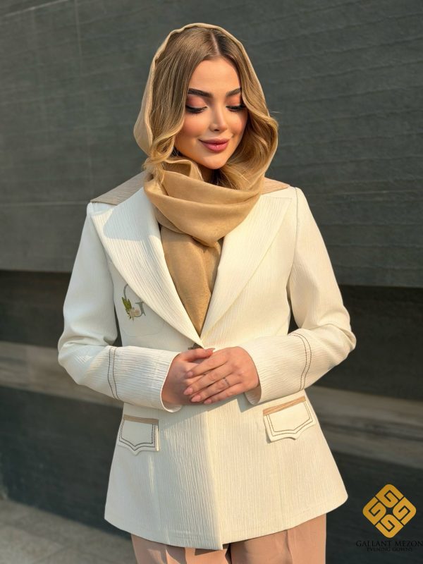کت شلوار گلدوزی فاخر سفید کرمی