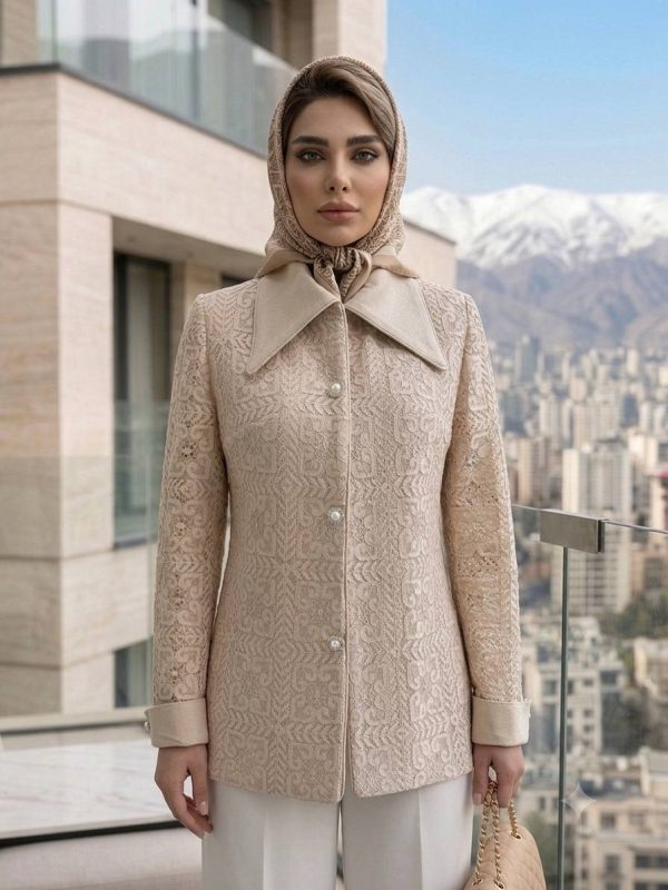 کاردیگان بافت بژ با شلوار سفید